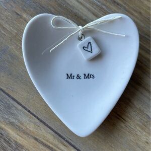 Mr & Mrs accessory dish